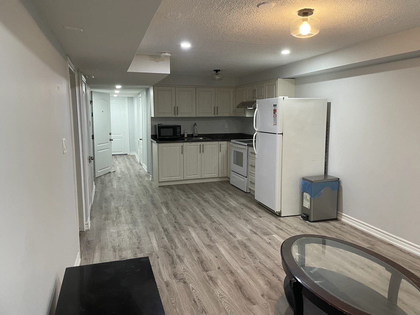 Spacious and clean 2-bedroom basement available for rent - photo 4