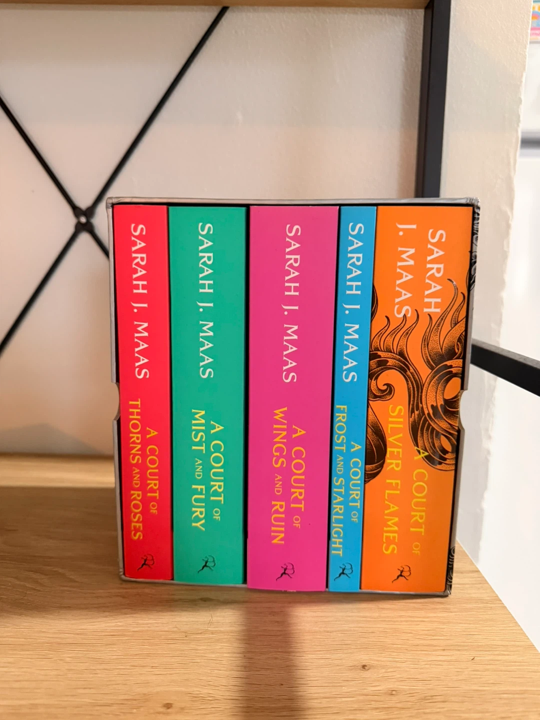 A Court of Thorns and Roses Series Box Set