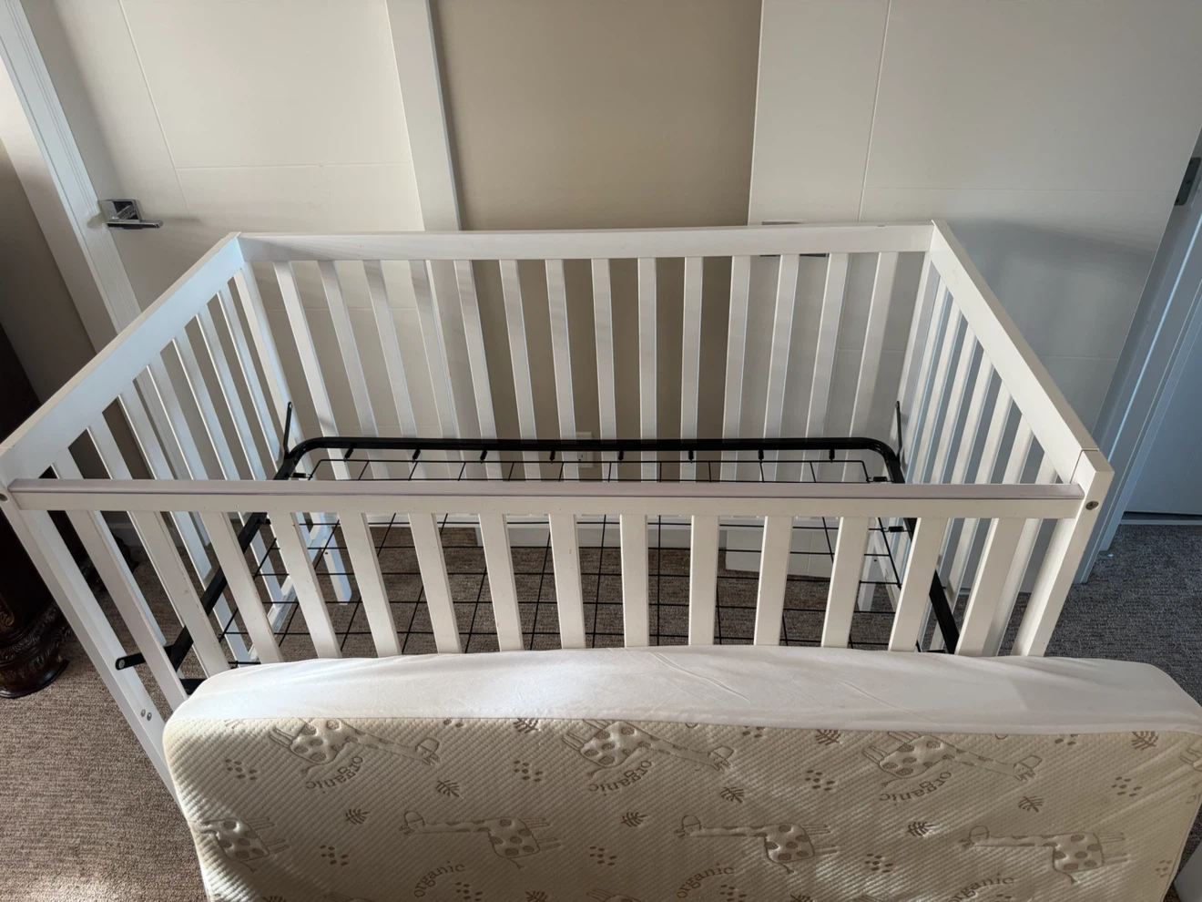 White Wooden Crib with Mattress - photo 2