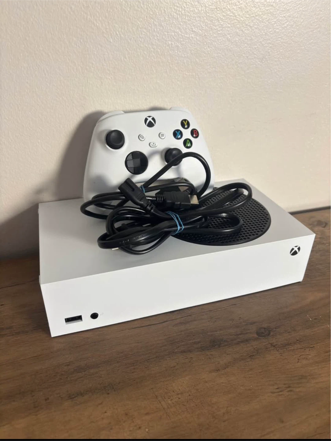 Xbox Series S (512GB) + Controller - Act Fast!