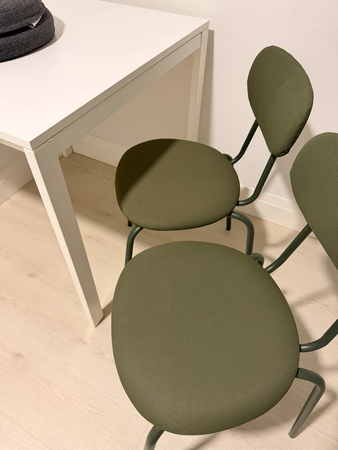 IKEA White Table - photo 4