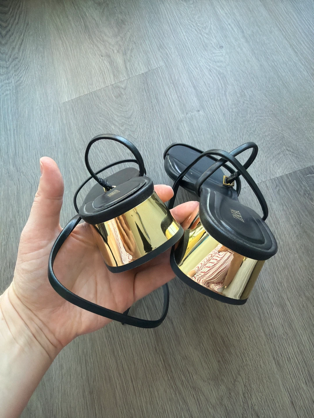 Zara black strappy sandals with gold metallic heels - photo 2