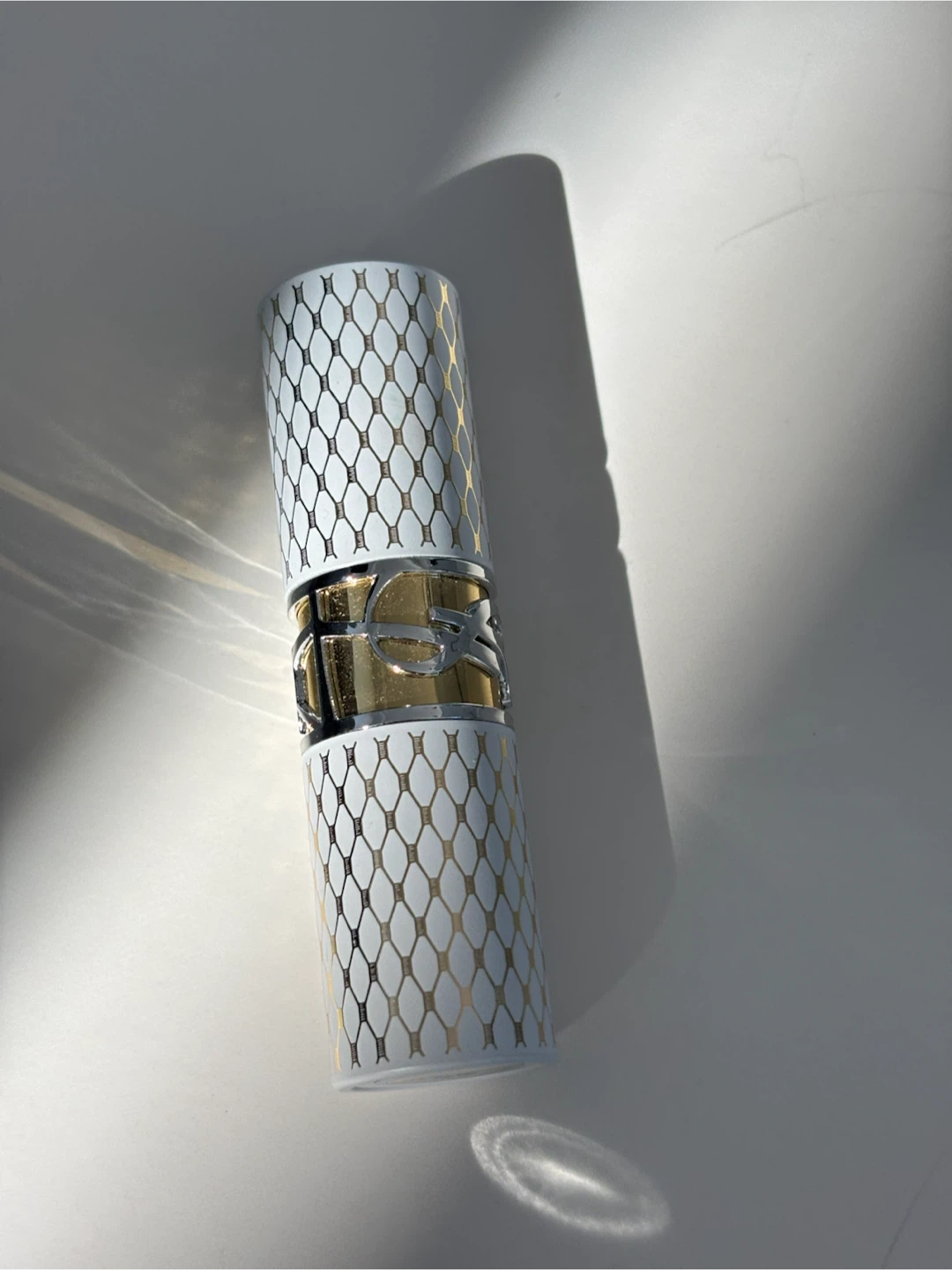 YSL Loveshine Lipstick Shade 44 - photo 2