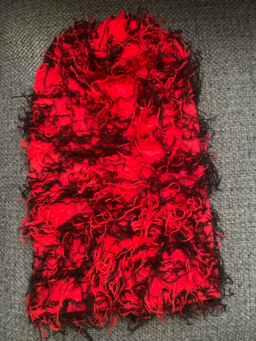 Red and Black Fringed Balaclava - photo 2