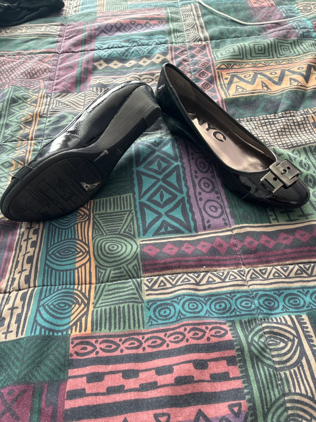 DKNYC Black Patent Wedge Heels Size 8 - photo 2