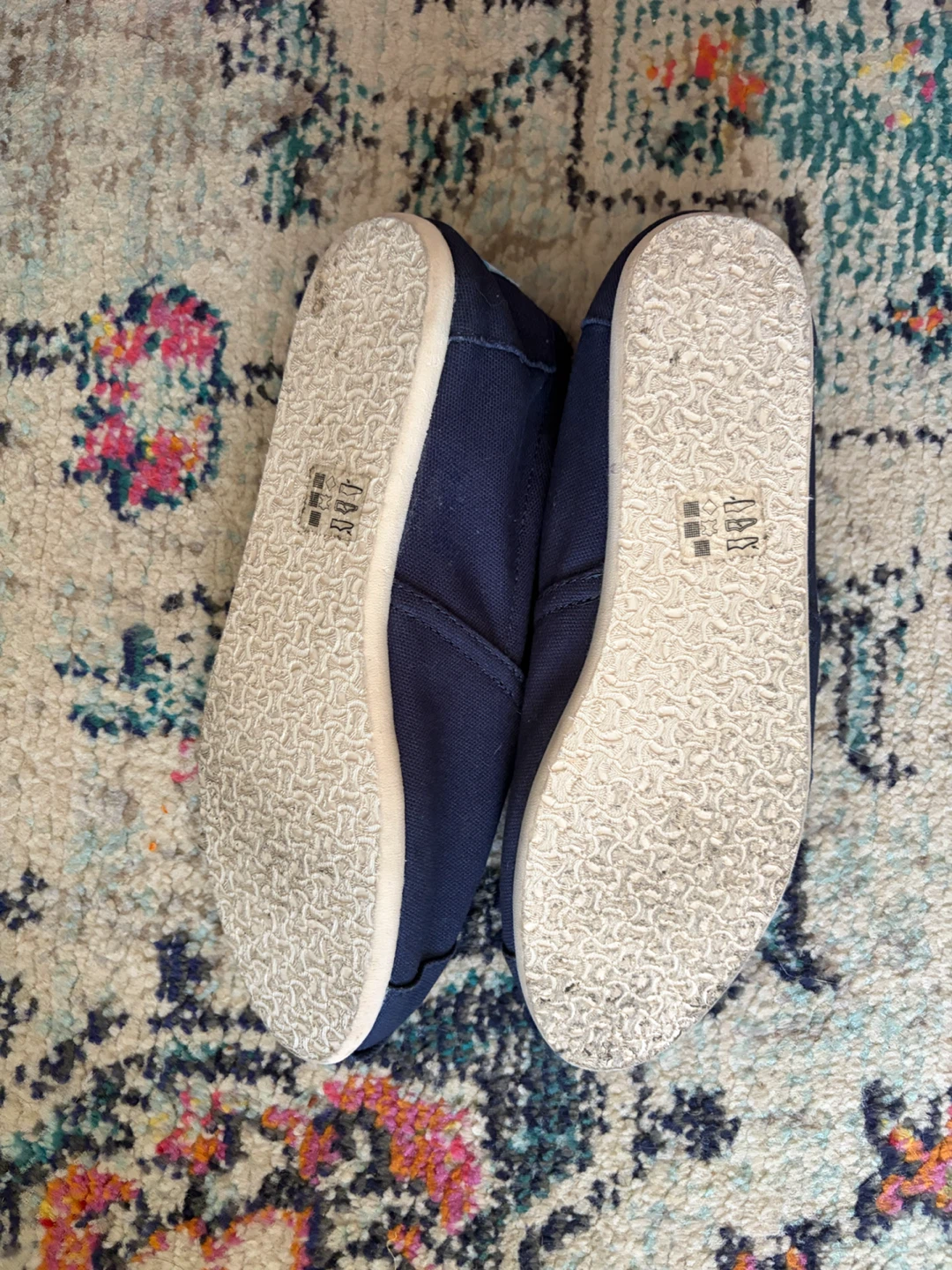 TOMS Classic Canvas Slip-ons Navy Blue - photo 4