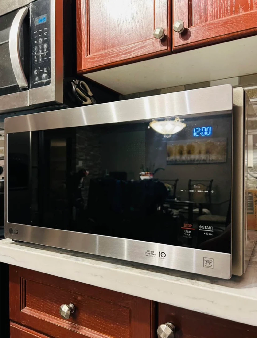 LG 1.5 cb.ft. NeoChef Smart Inverter Countertop Microwave