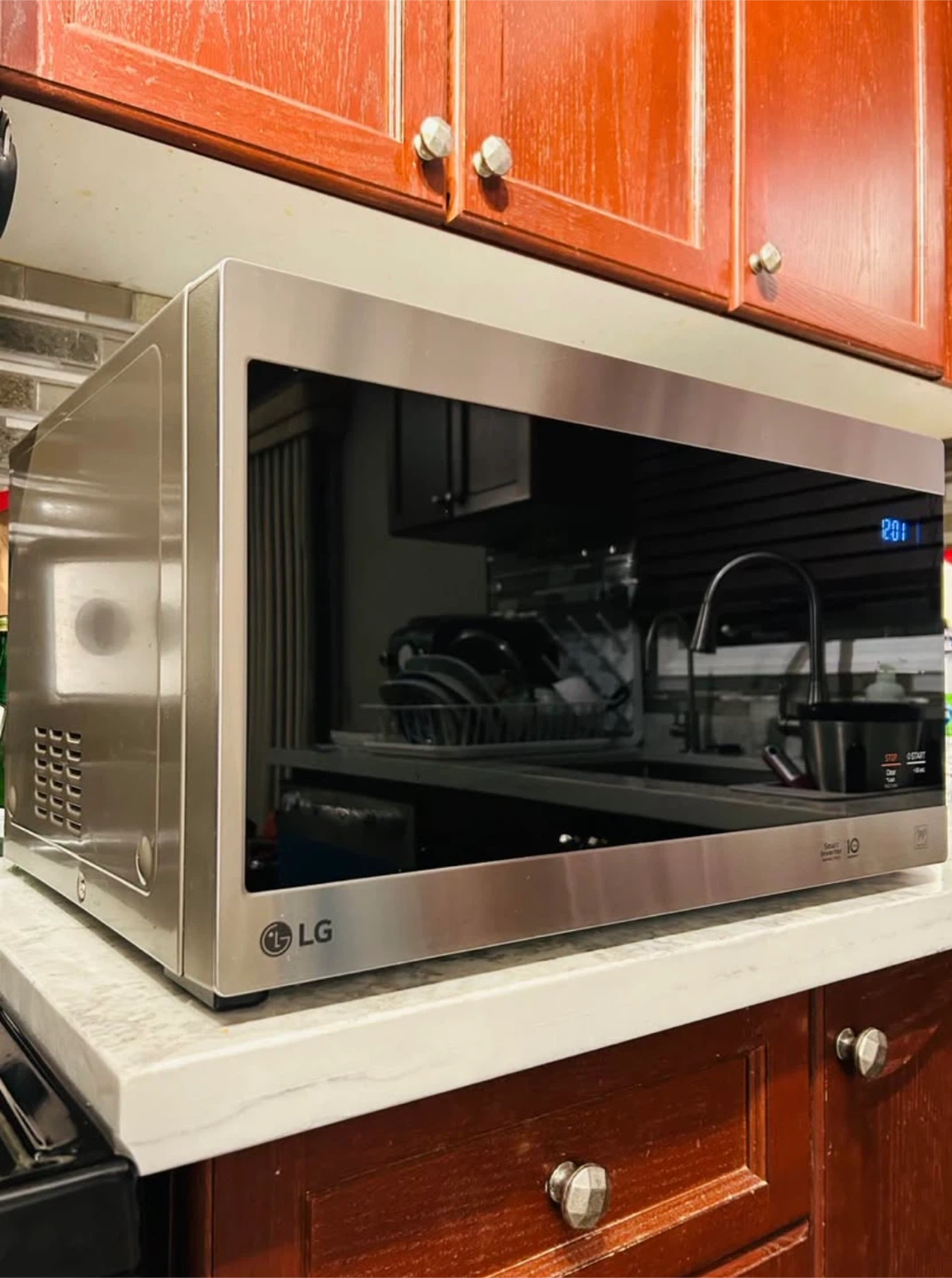 LG 1.5 cb.ft. NeoChef Smart Inverter Countertop Microwave - photo 2