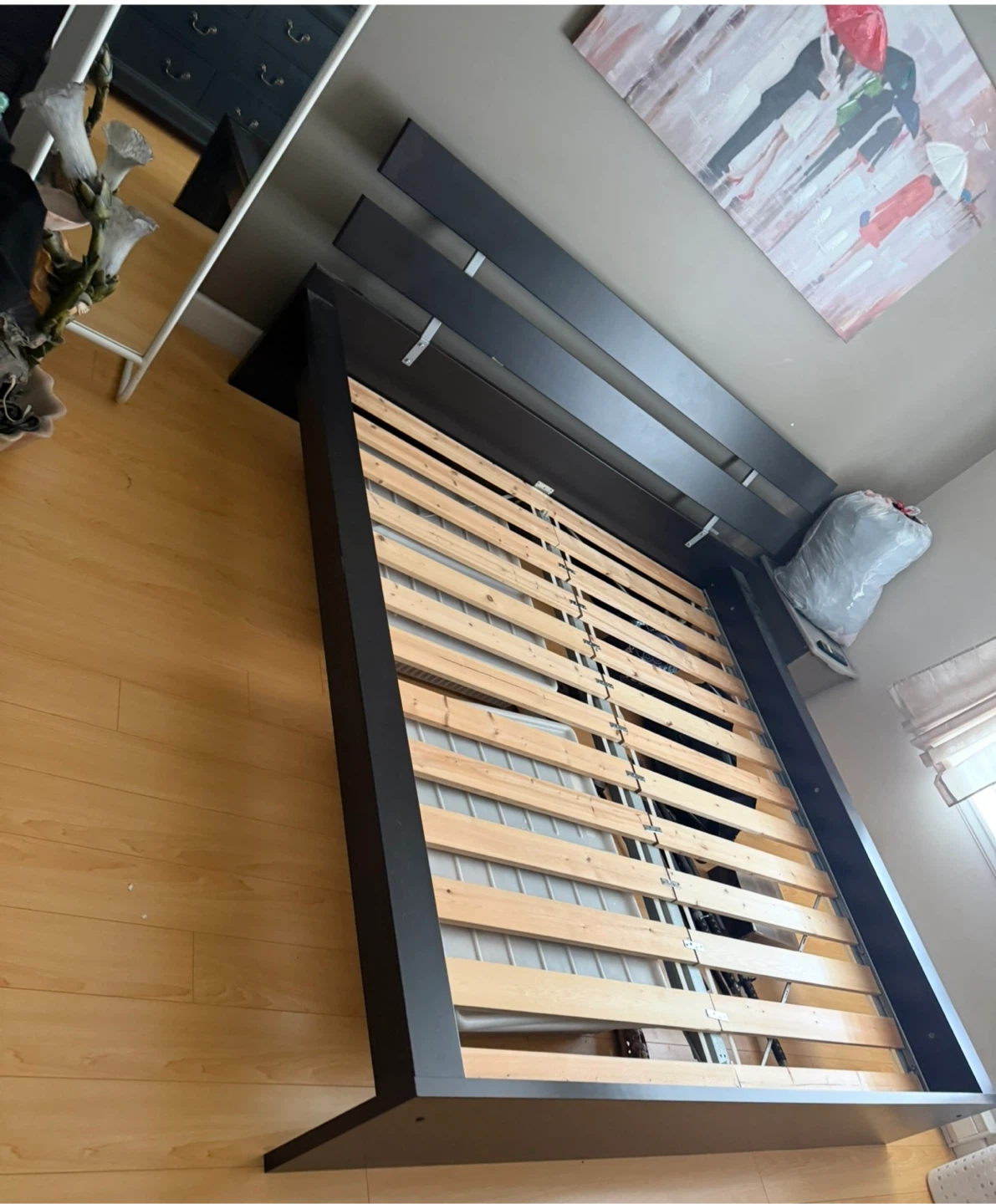 King bed frame - photo 2