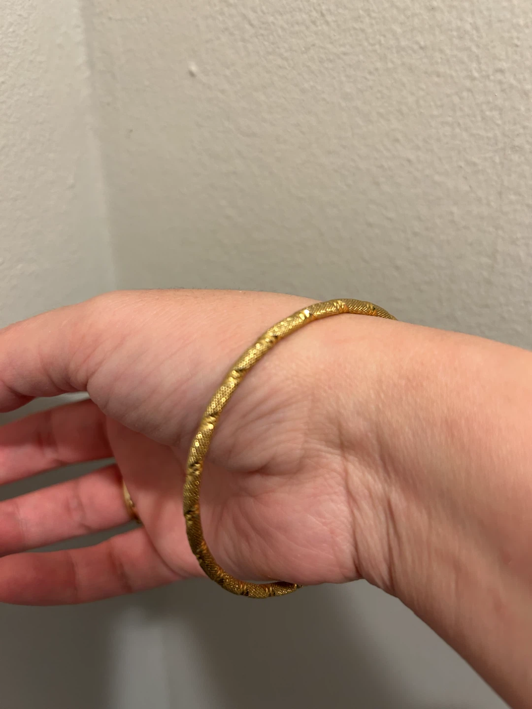 Gold-tone textured bangle bracelet - photo 5