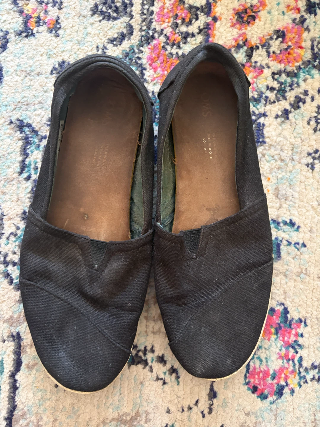 Black TOMS Slip-on Shoes Size 9 - photo 2