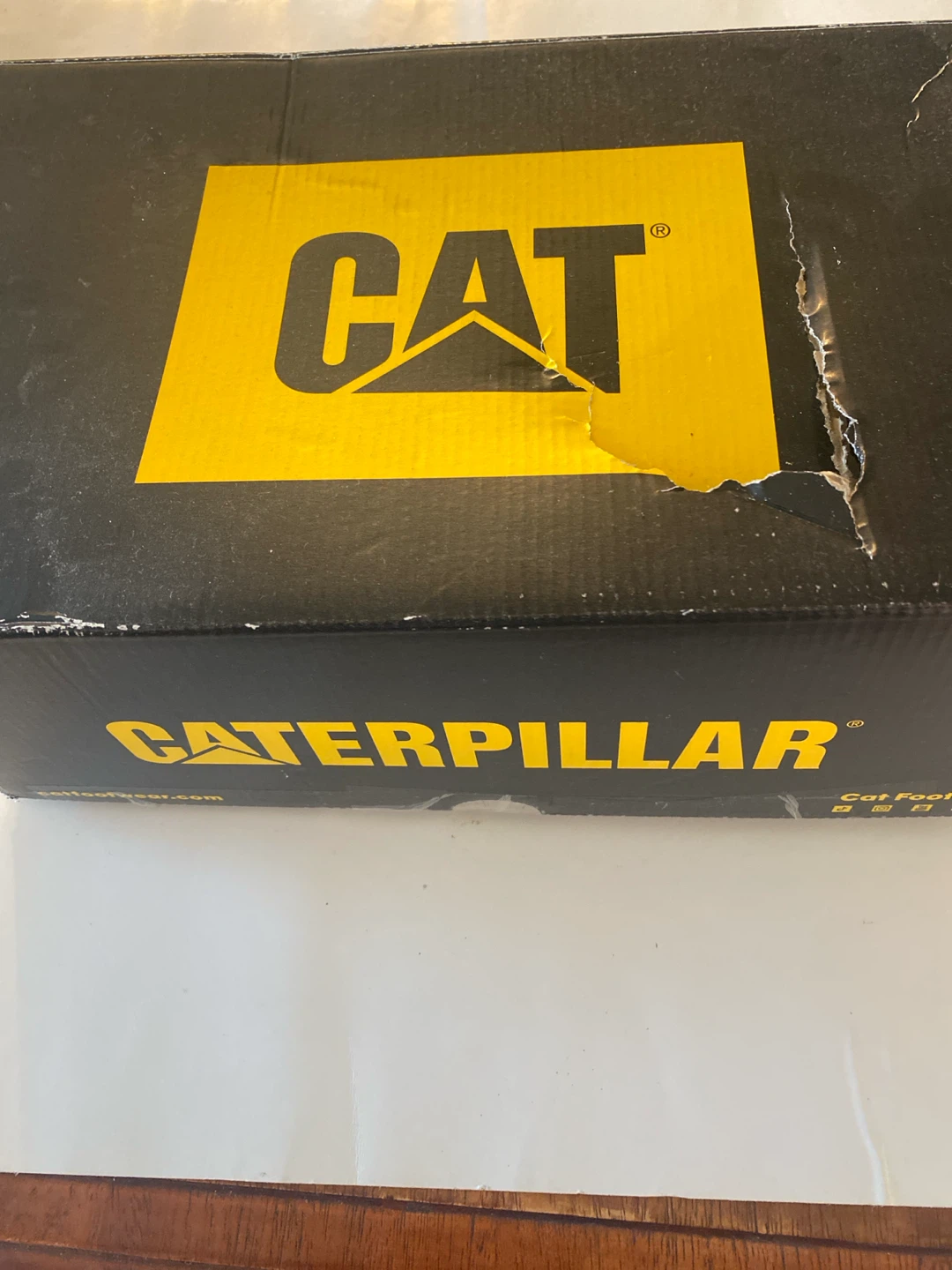 Caterpillar CAT Black steel toed Shoes - woman’s size 6US