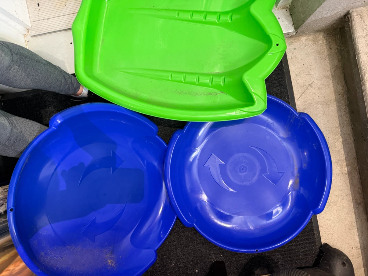 Set of 3 Plastic Snow Sleds - photo 3