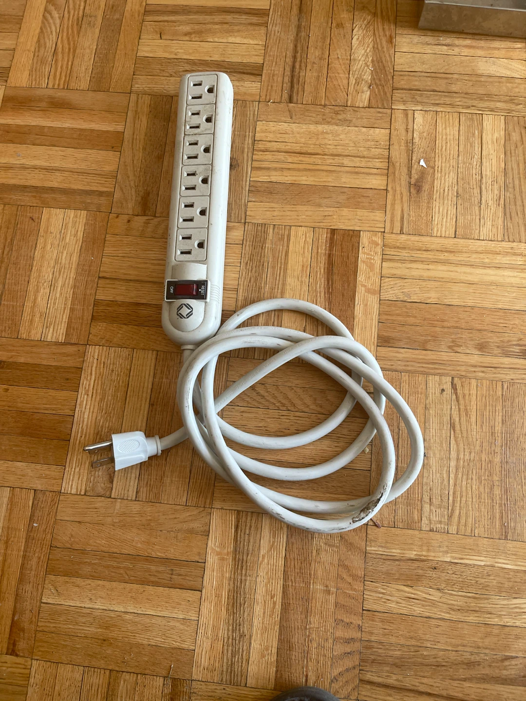 6-Outlet Power Bar