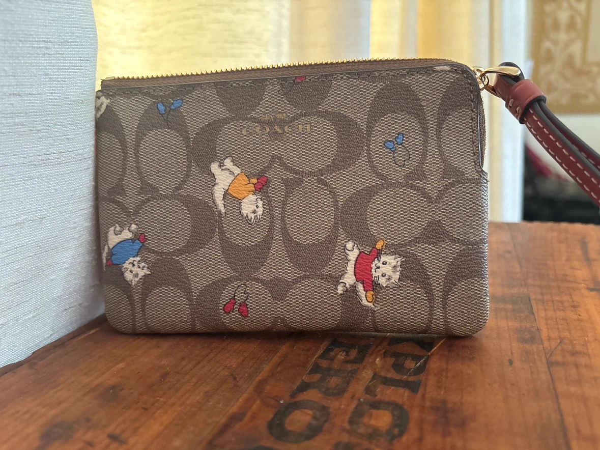 Coach Signature Print Wristlet KITTENS WITH MITTENS!