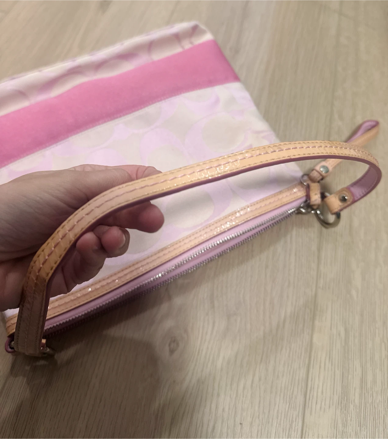 Y2K Coach Signature Pink Shoulder Bag - photo 3