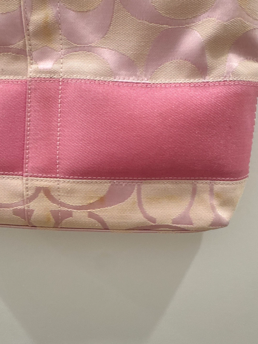 Y2K Coach Signature Pink Shoulder Bag - photo 4