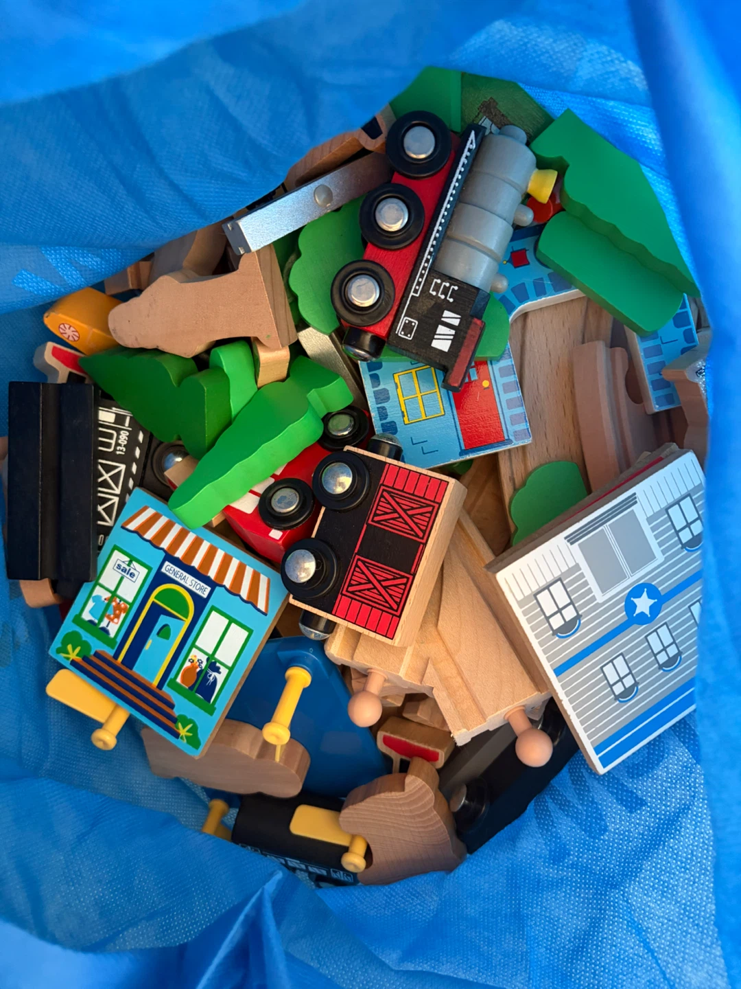 Wooden Train Tracks, Trains & Accessories - photo 4