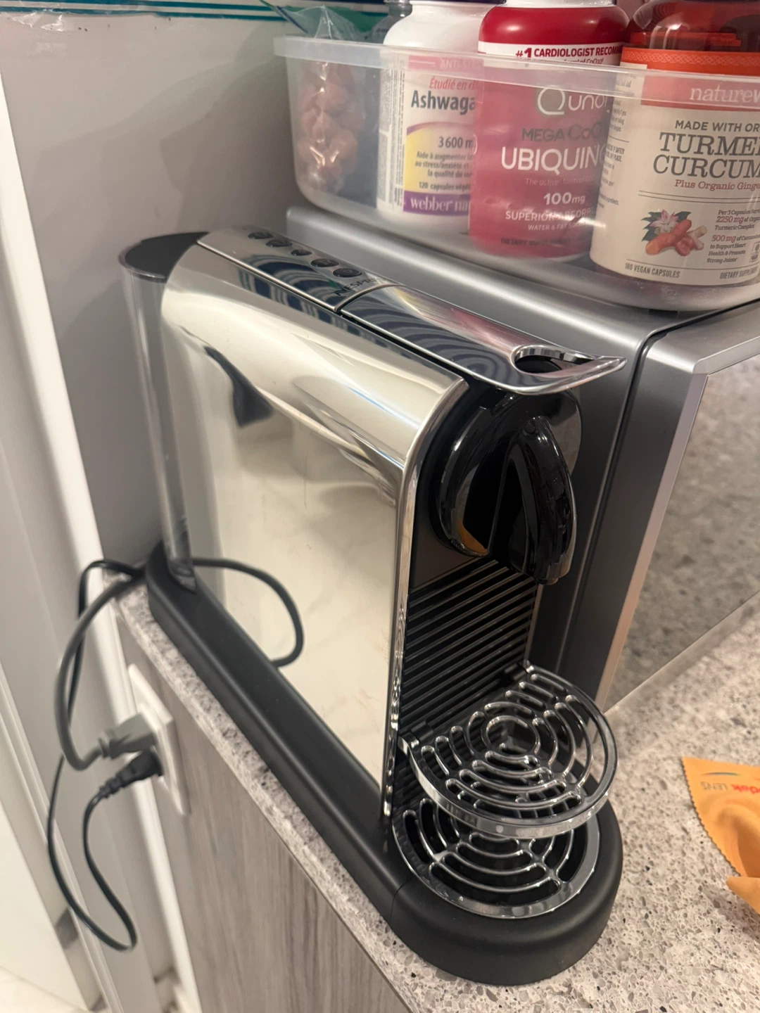 Nespresso Pixie Espresso Machine - photo 3