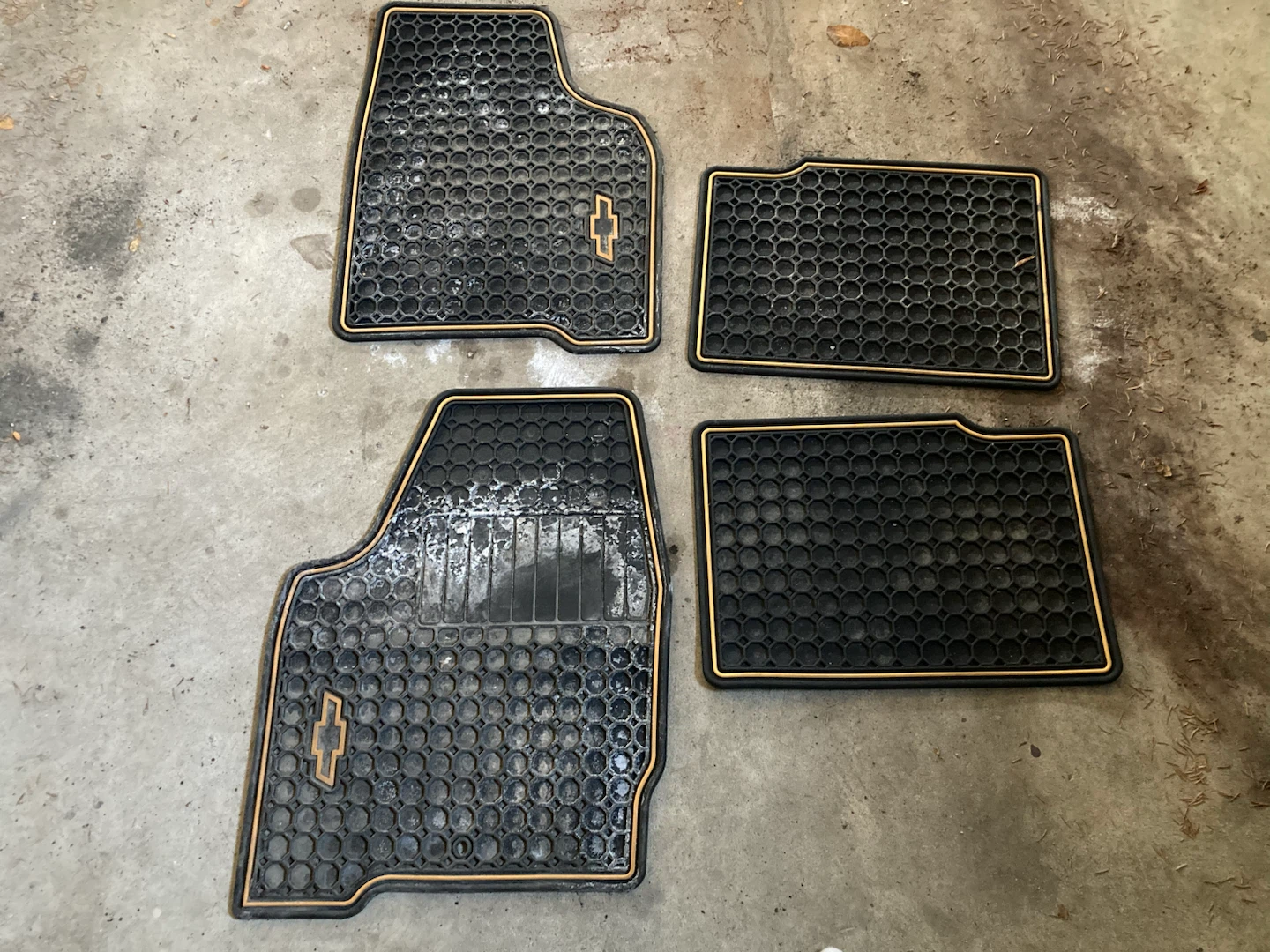 Chevrolet Rubber Floor Mats - photo 2