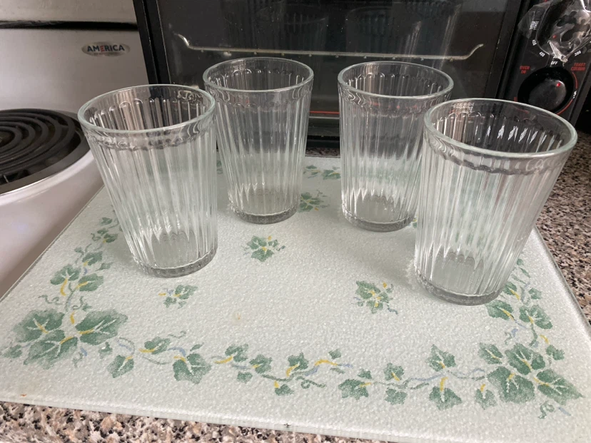 Set of 4 ribbed glass tumblers - photo 2
