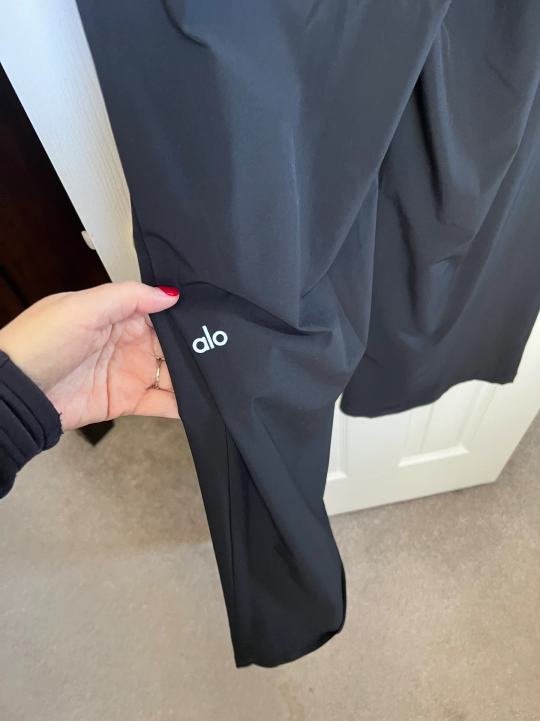 Alo Black wide leg pants size small - photo 3