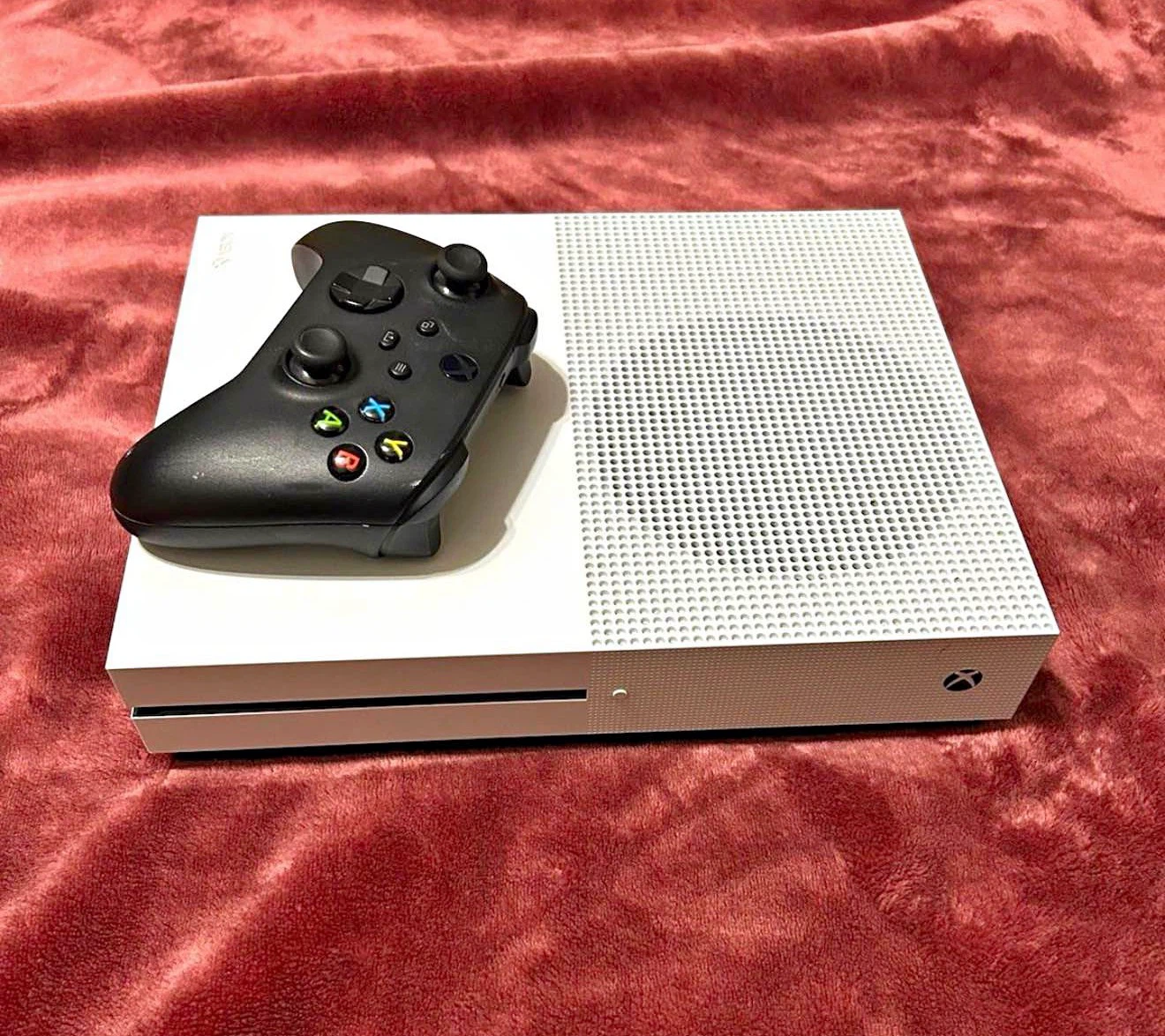 Xbox one- White 1TB