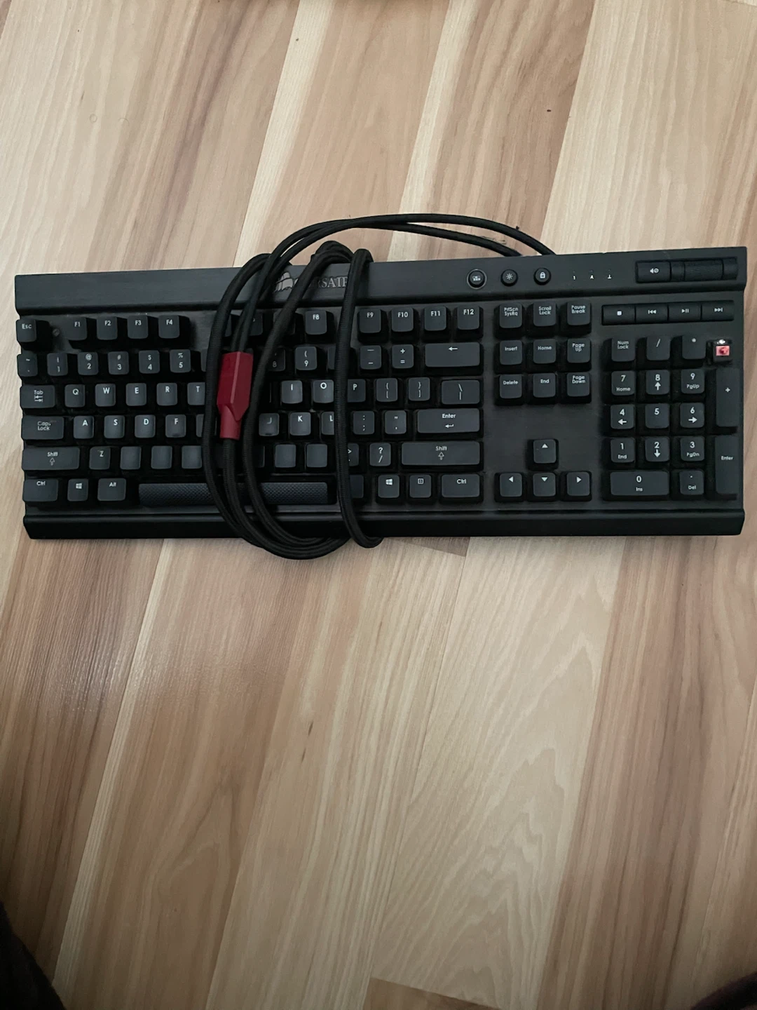 Corsair Vengeance K70 Mechanical Keyboard - photo 2