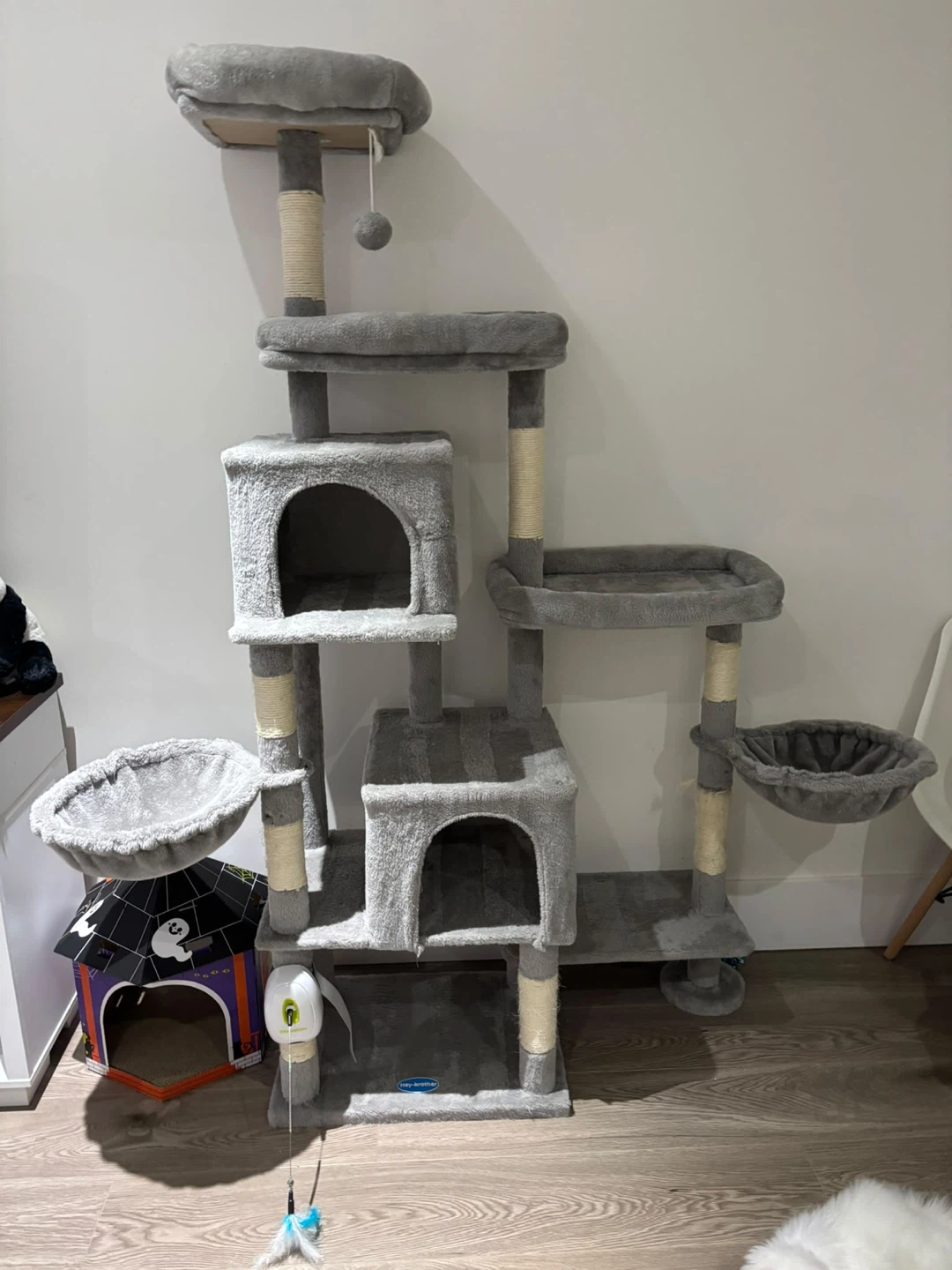Hey-Brother Multi-Level Cat Tree