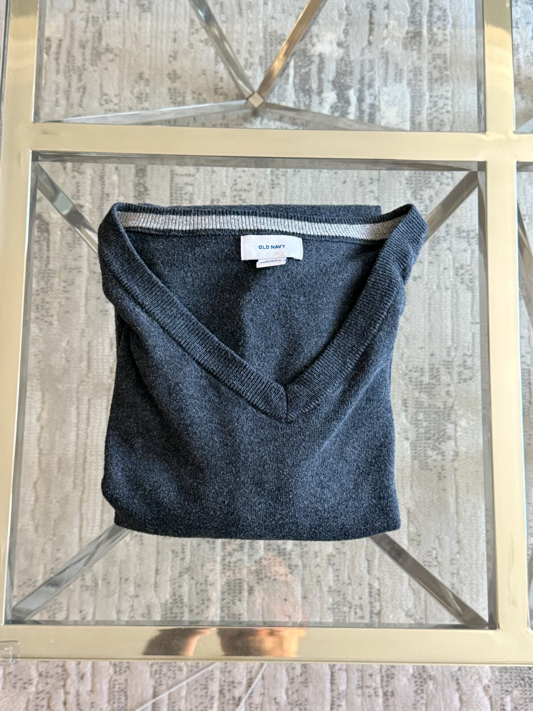 Lot of 3 Old Navy Men's V-Neck Sweaters - Size L (Dry Cleaned) - photo 5