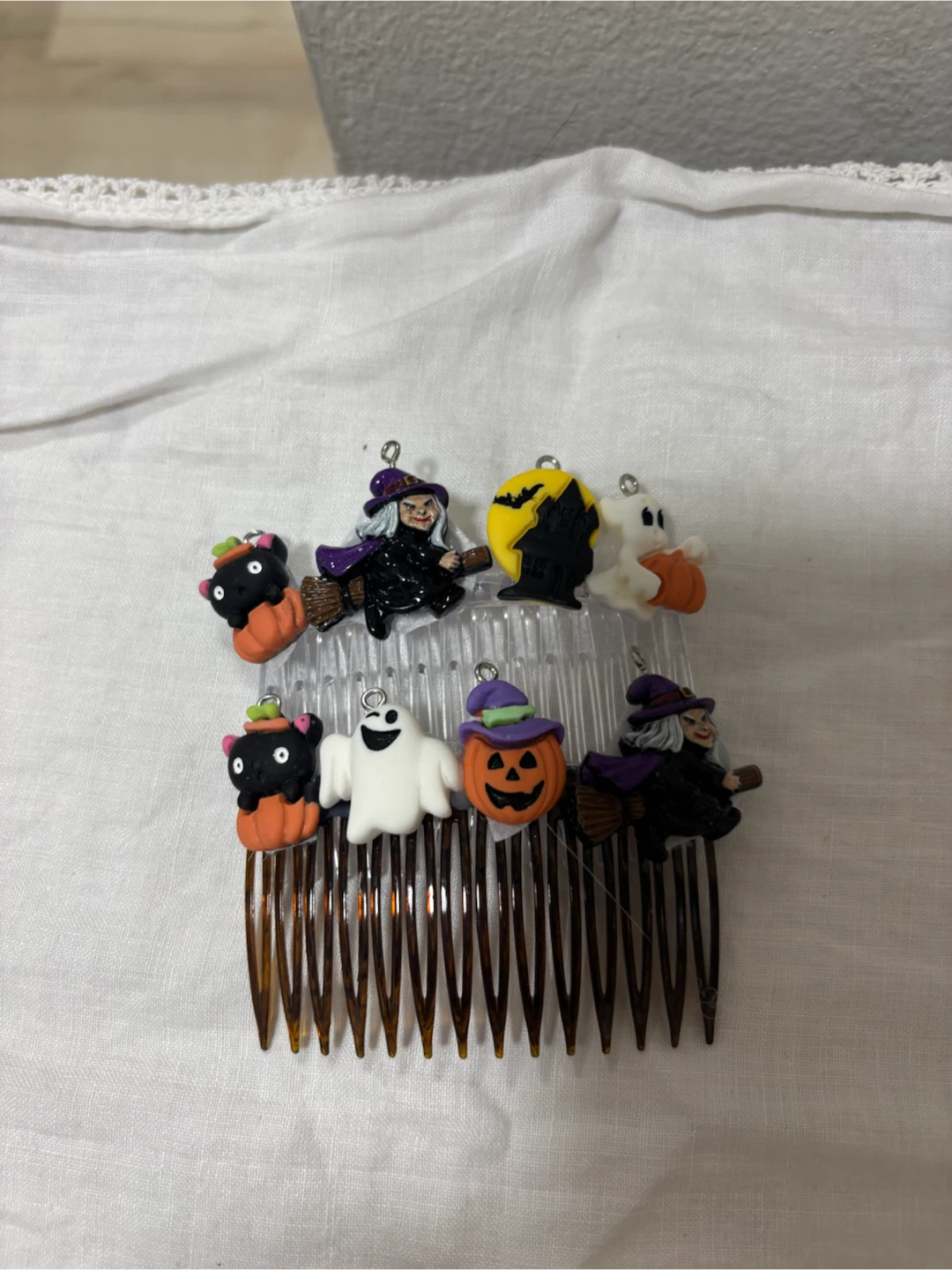 Assorted Decorative Hair Combs - photo 4
