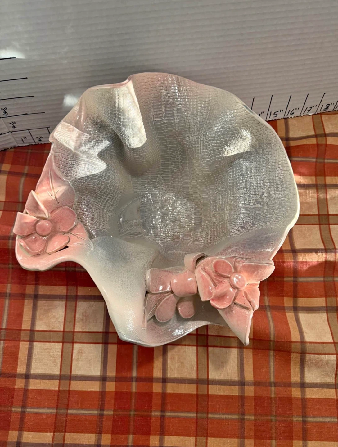 Ceramic flower bowl