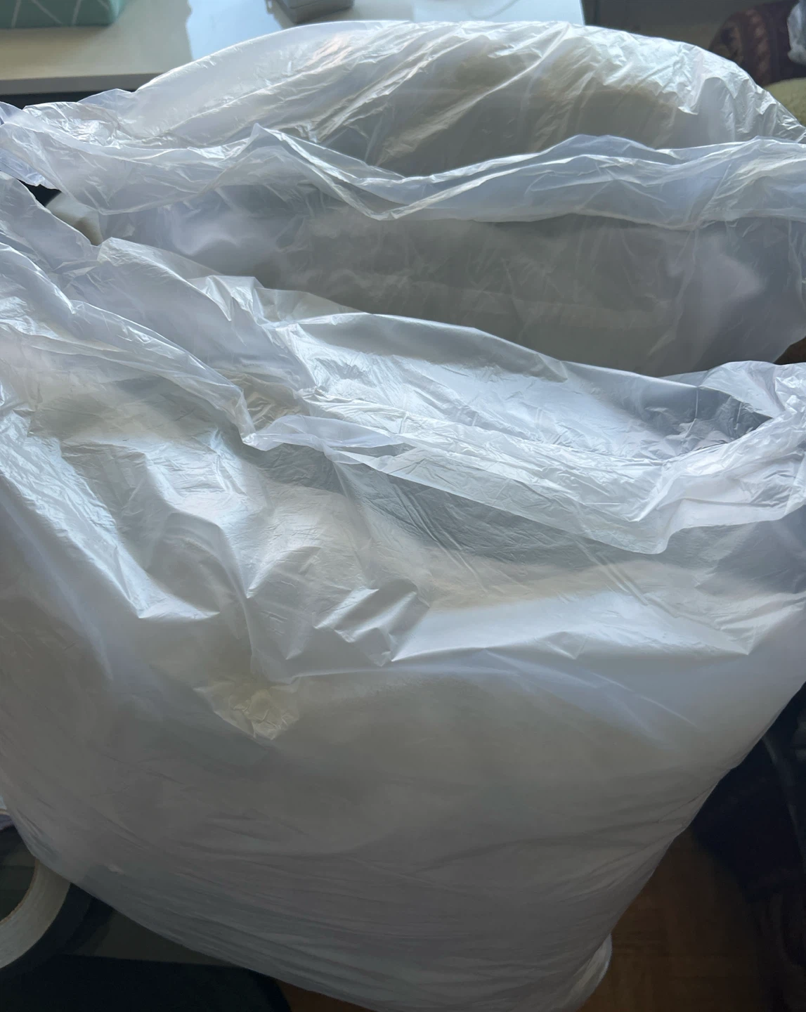 4 Pieces - White Throw Pillows ( Brand New)