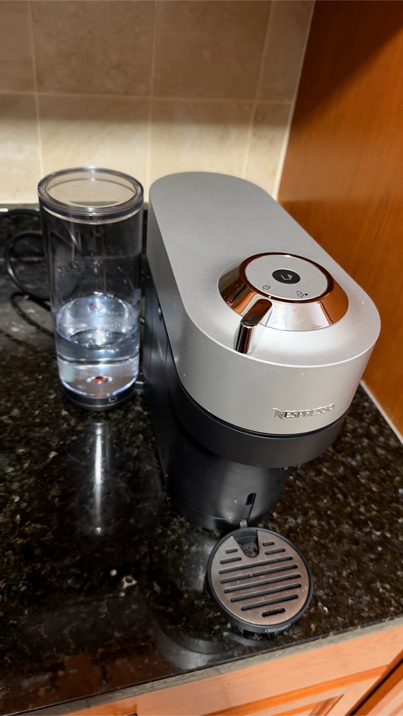 Nespresso Coffee Machine and Aeroccino Milk Frother - photo 2