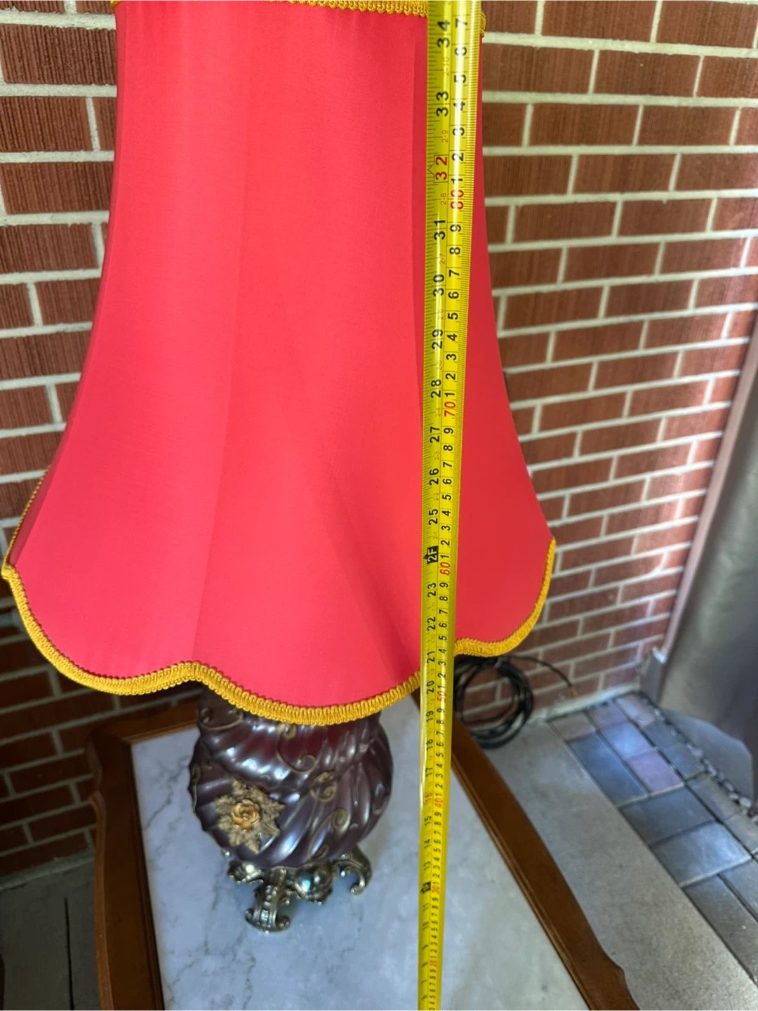 Vintage Style Table Lamp with Rose Accent - photo 4
