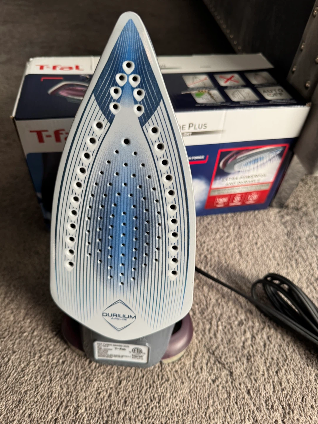 Brand new  T-Fal Ultraglide Plus Steam Iron - photo 4