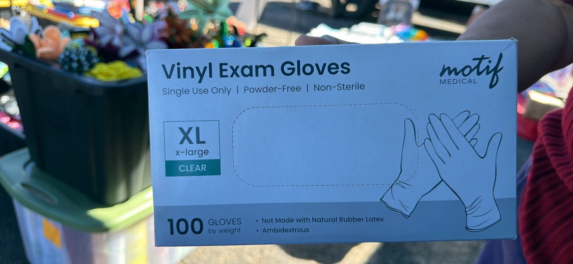 Motif Medical Vinyl Exam Gloves XL