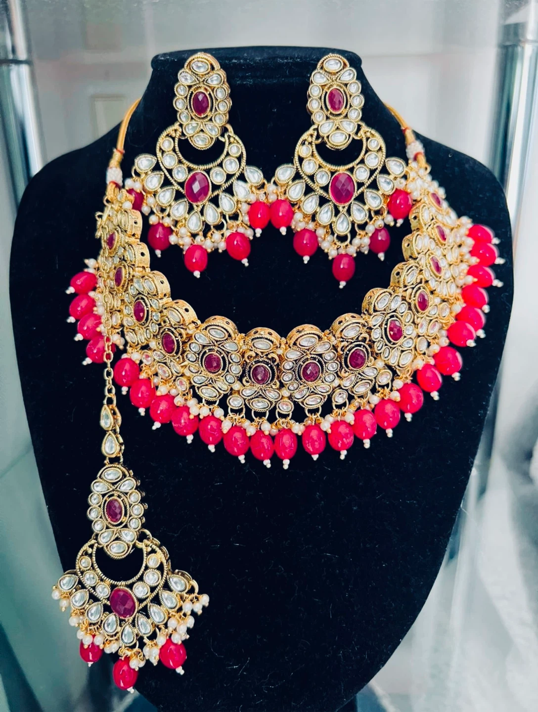 Gold and Pink Kundan Jewellery Set