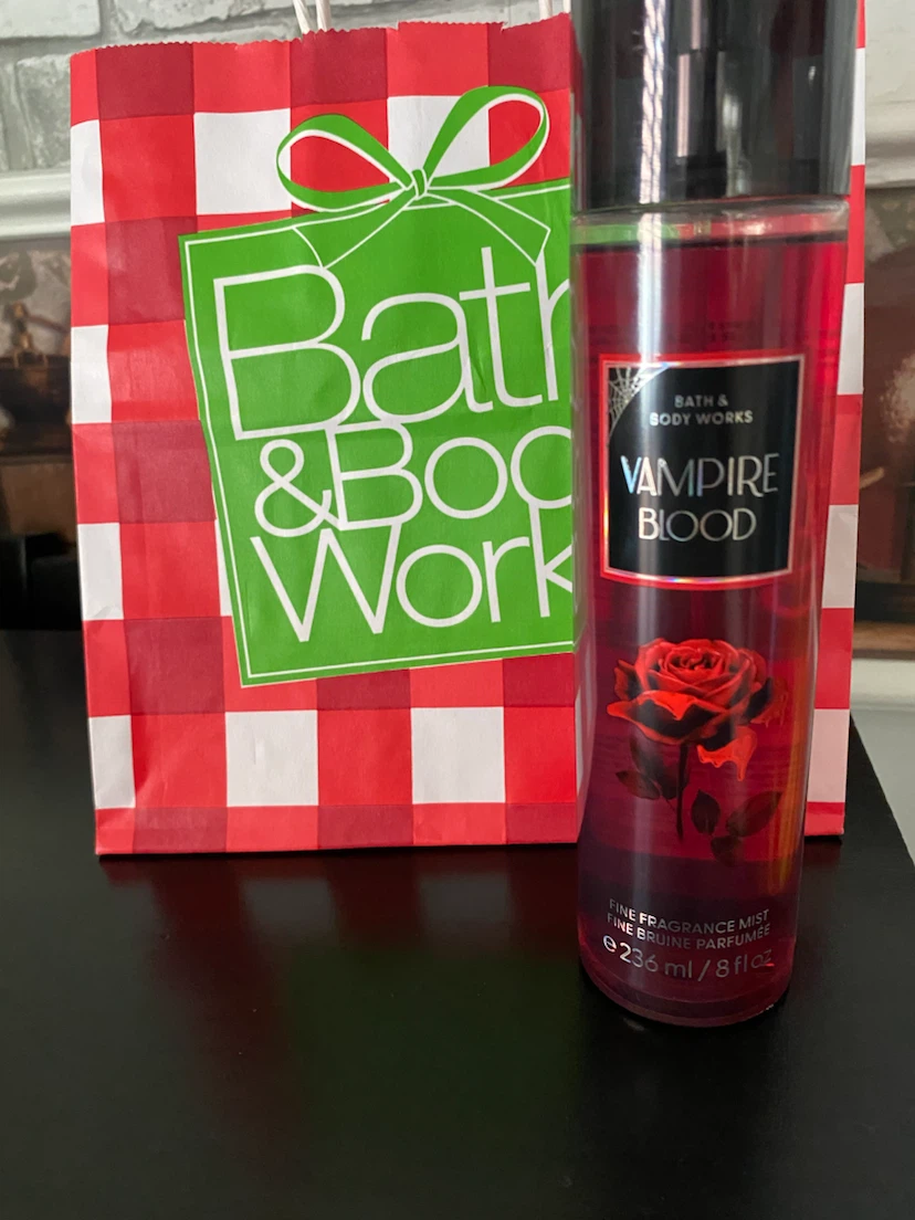 NEW! Bath & Body Works Vampire Blood Fine Fragrance Mist - photo 5