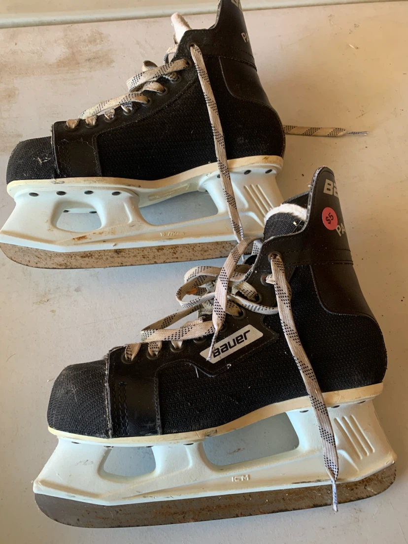 Bauer Ice Skates size 6