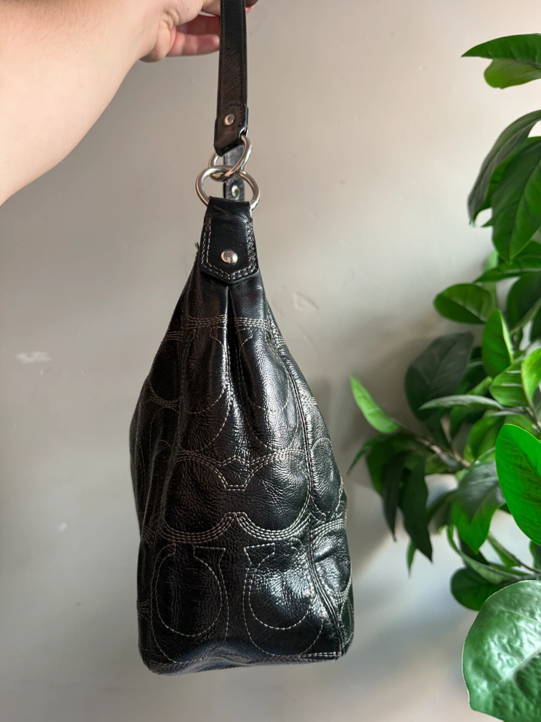 Coach Signature Stitched Black Patent Leather Hobo Bag - photo 4