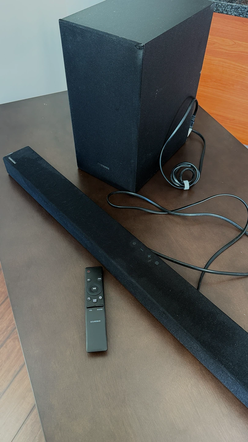 Samsung Soundbar + Wireless Subwoofer with Remote - Bluetooth