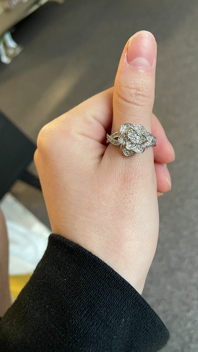 Moissanite Flower Ring Size 8