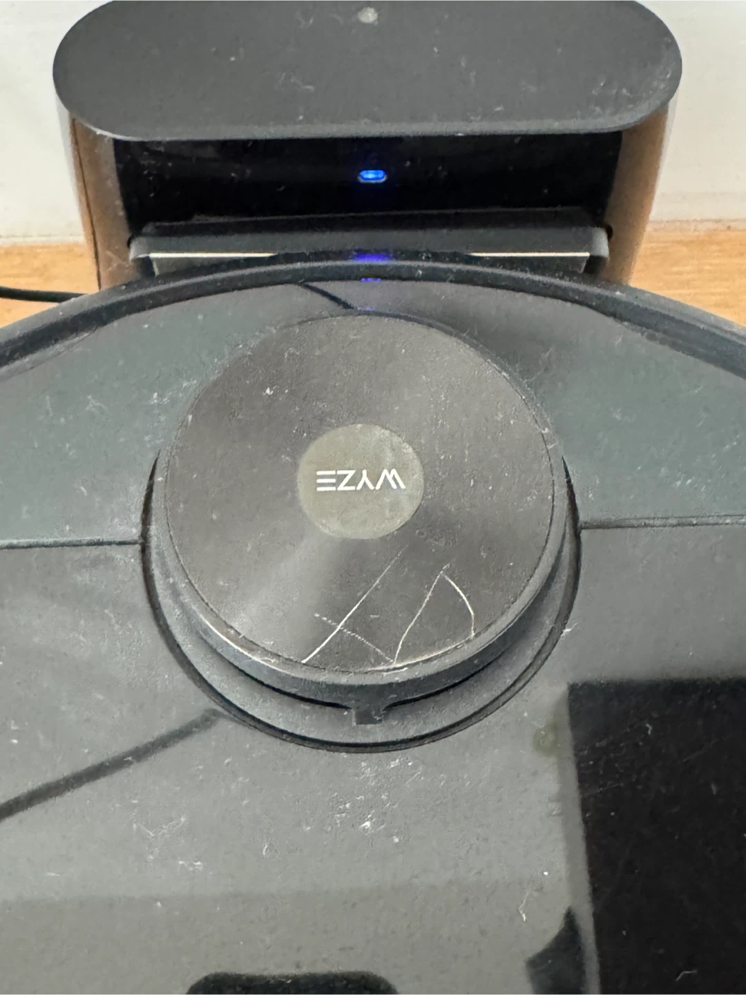 Wyze robot vacuum - photo 4