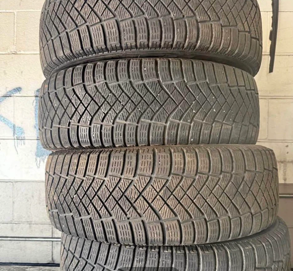 Pirelli Ice Zero 225/65/17 set of 4