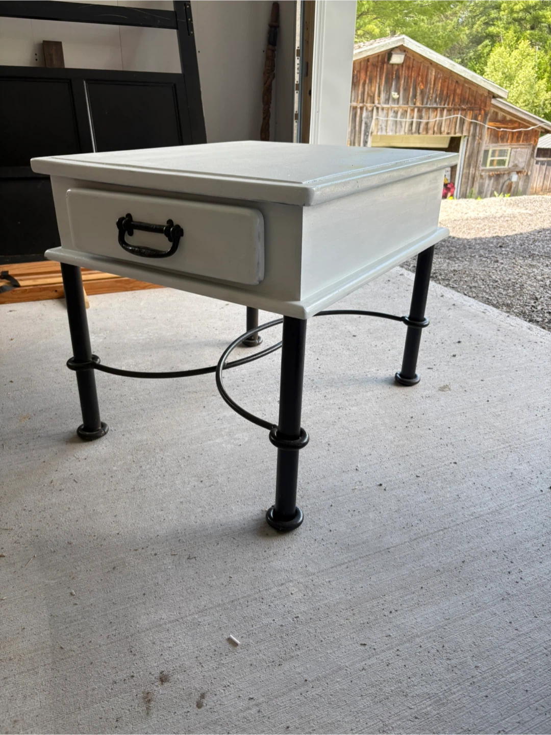 White side table with black metal legs - photo 3