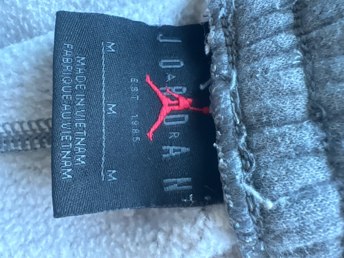 Jordan Grey Sweatpants men’s medium size - photo 2