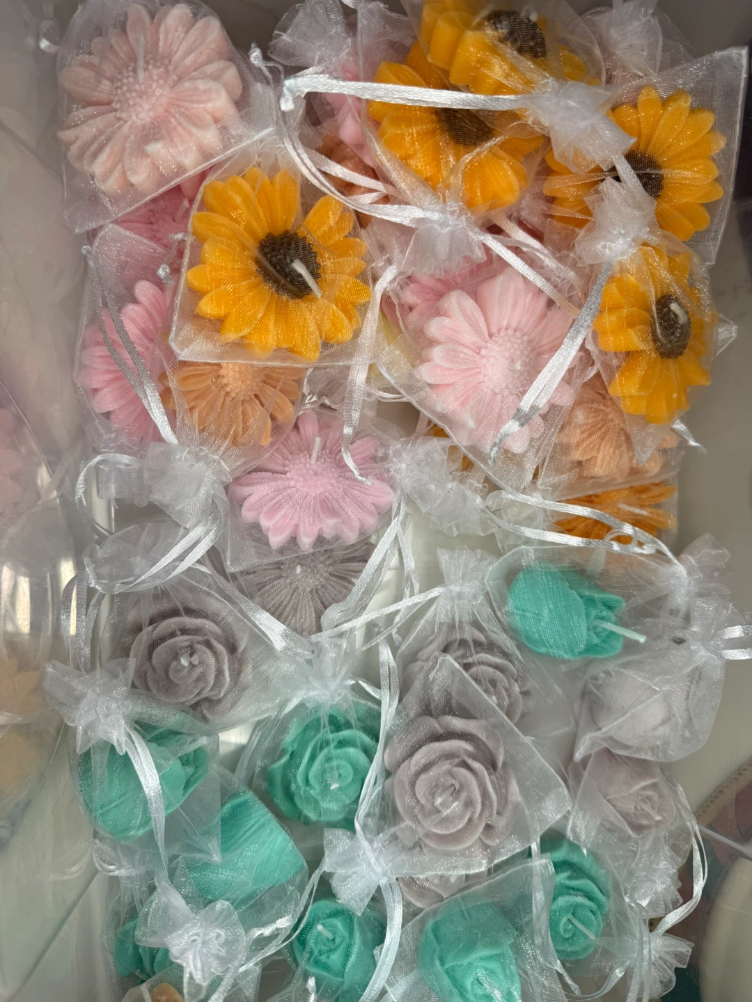 Decorative Flower-Shaped Candles - photo 3