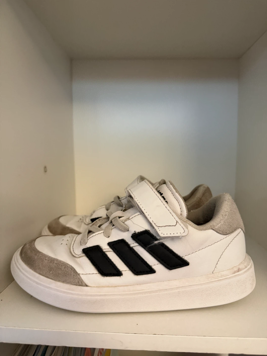 Size 13 boys Adidas Velcro ru Ning shoes