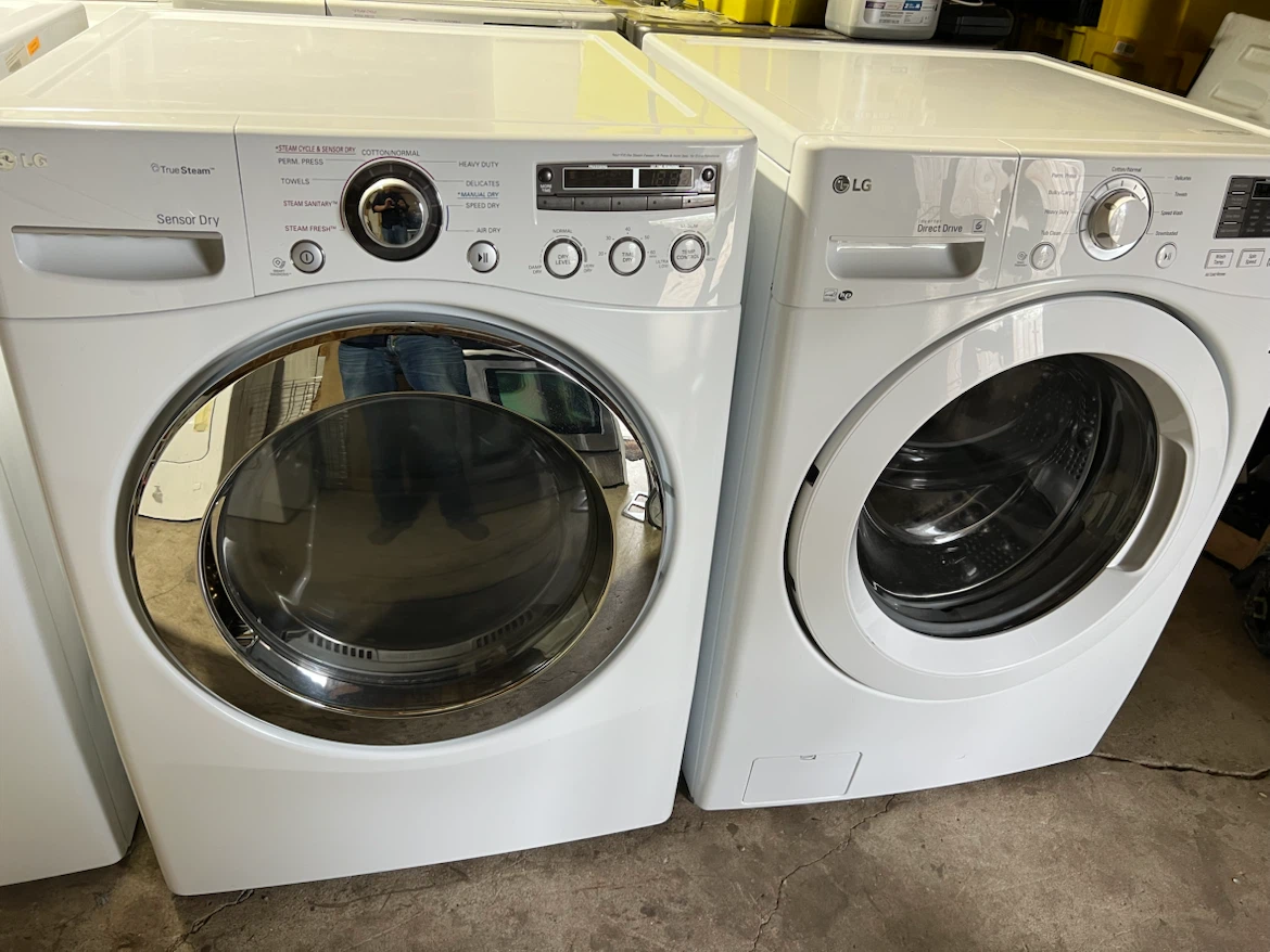 LG Washer and Dryer Set - photo 2